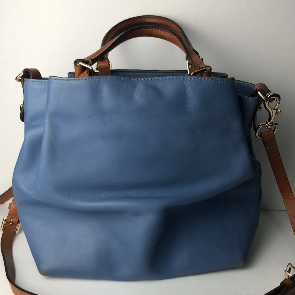 Dooney & Bourke this gorgeous